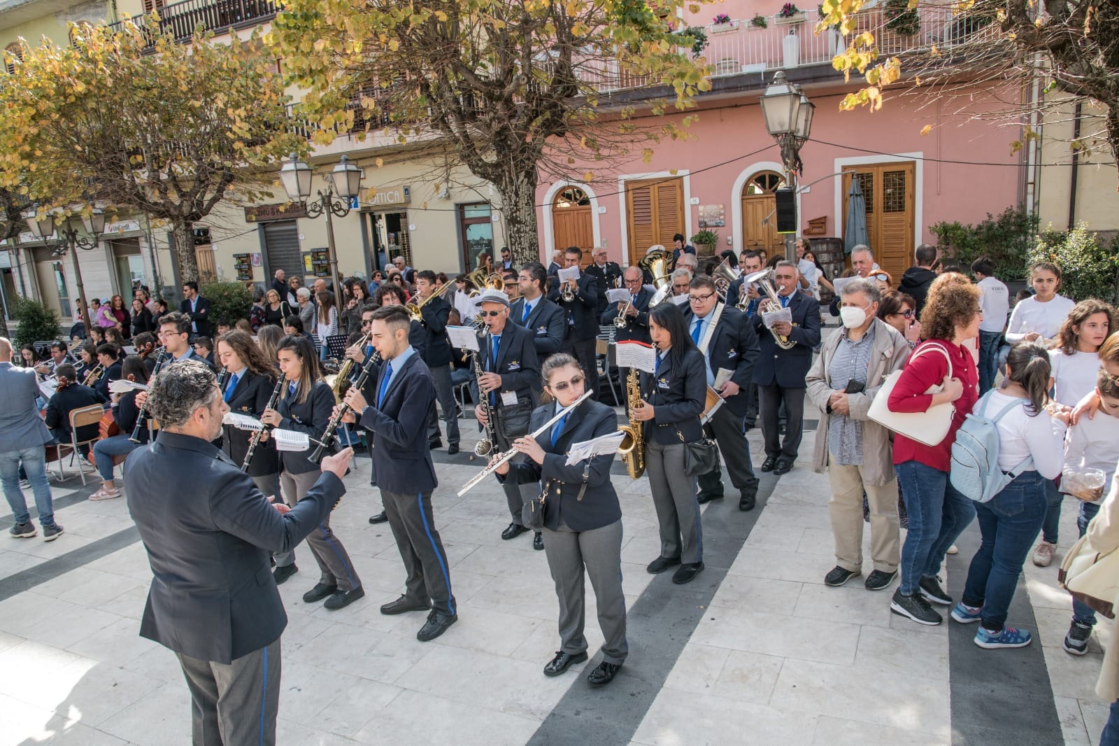 La Banda suona il Folk a Zafferana Etnea