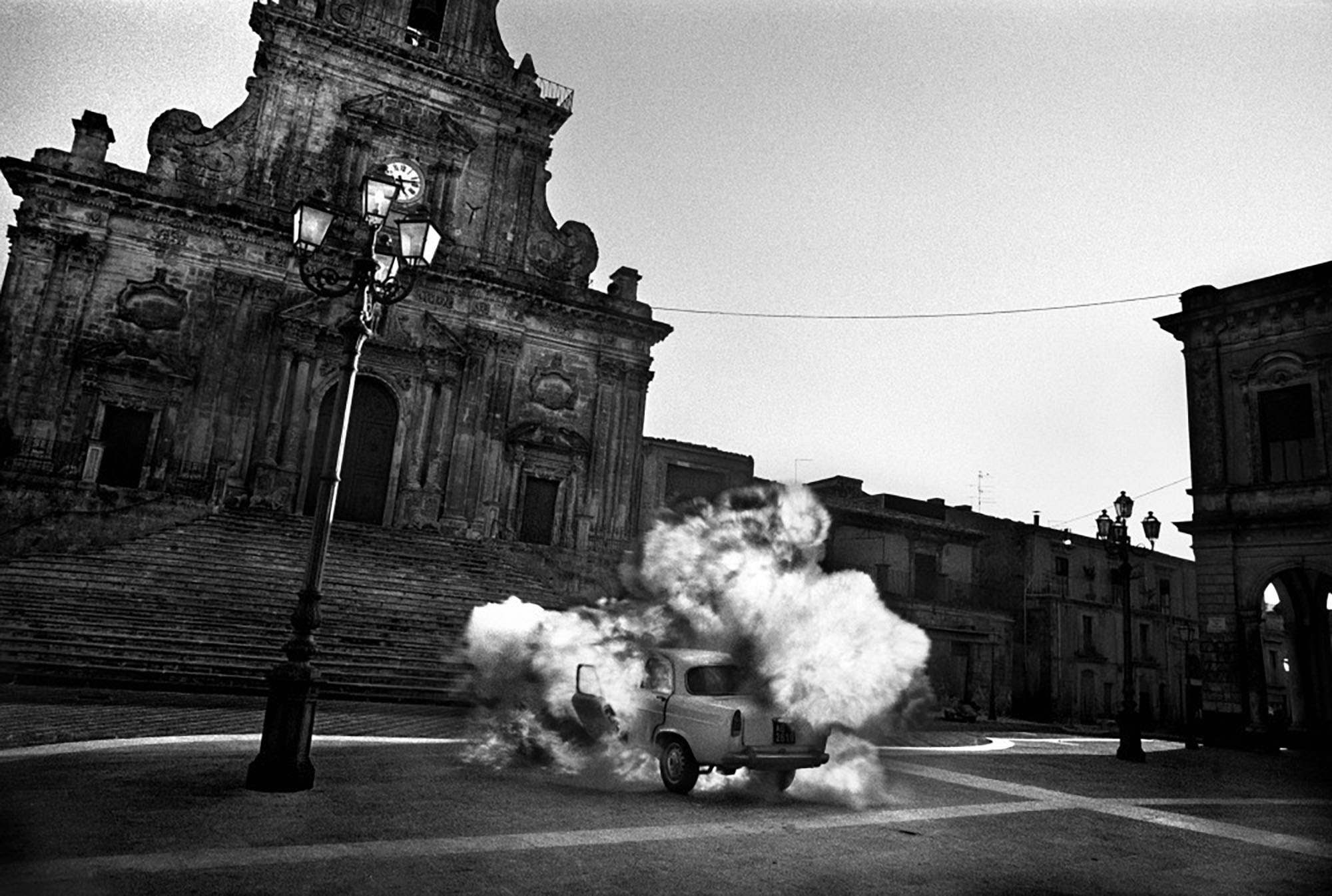 Ragusa Foto Festival: Viaggio Visivo tra Pausa e Riflessione