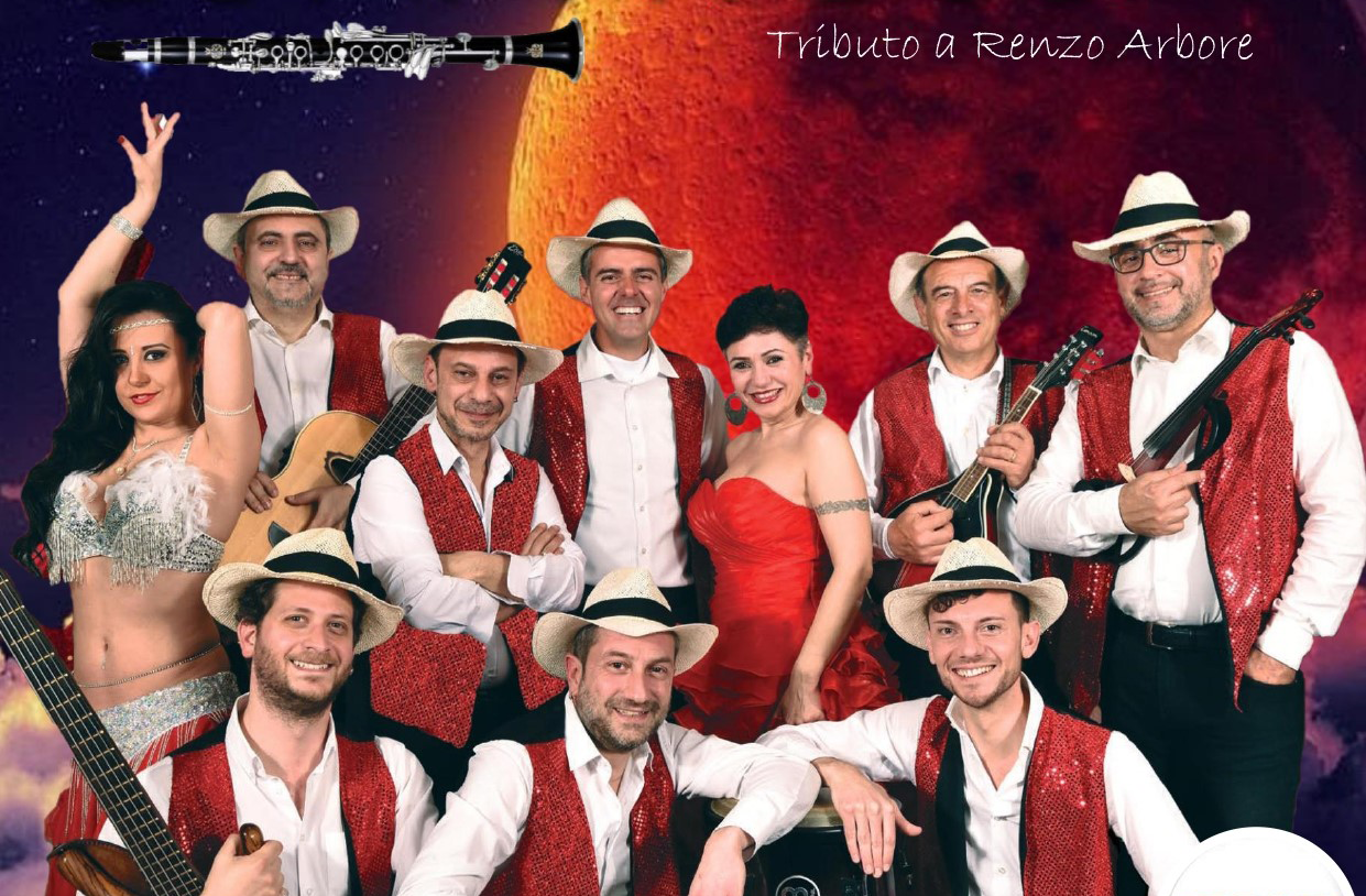 L’Orchestra Luna Rossa sul Lungomare di Cava D’Aliga